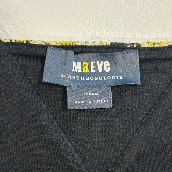 Maeve by Anthropologie Daisy Floral Button Side Crop Top XS Yellow Black Summer - Picture 3 of 5